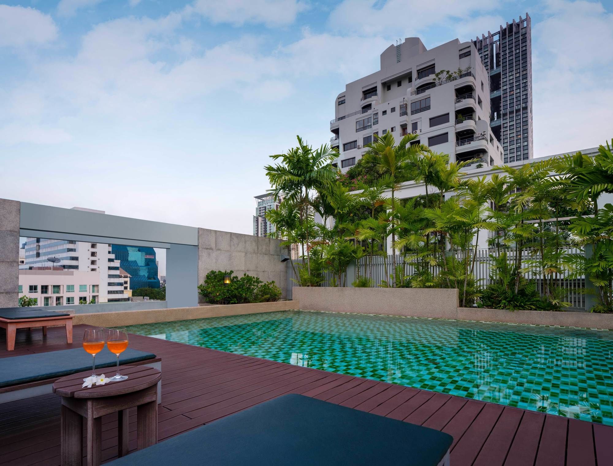 Silom Lofts Hotel Bangkok Exterior photo