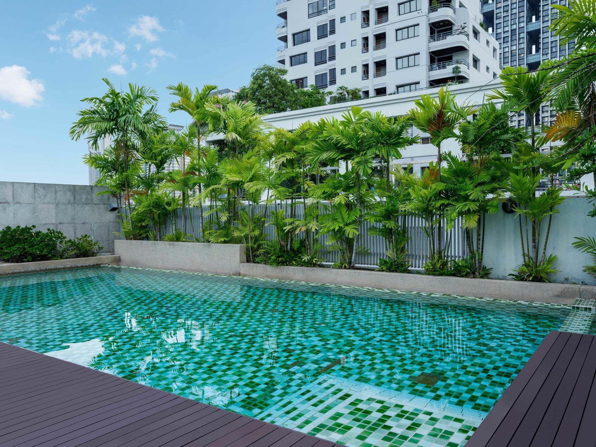 Silom Lofts Hotel Bangkok Exterior photo